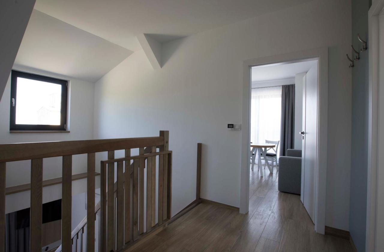 Willa Przy Porcie - Apartamenty Z Aneksami Kuchennymi Ustka Exterior photo