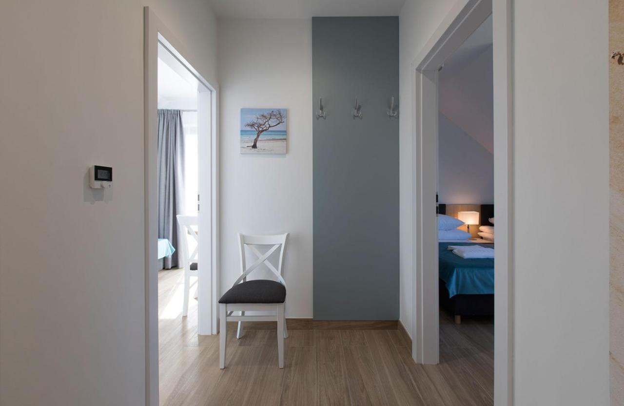 Willa Przy Porcie - Apartamenty Z Aneksami Kuchennymi Ustka Exterior photo