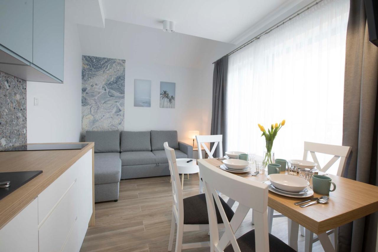 Willa Przy Porcie - Apartamenty Z Aneksami Kuchennymi Ustka Exterior photo